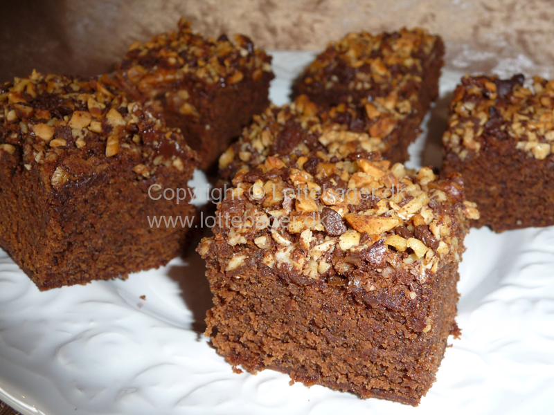 Brownies med nøddetop og Bailey - bageopskrift